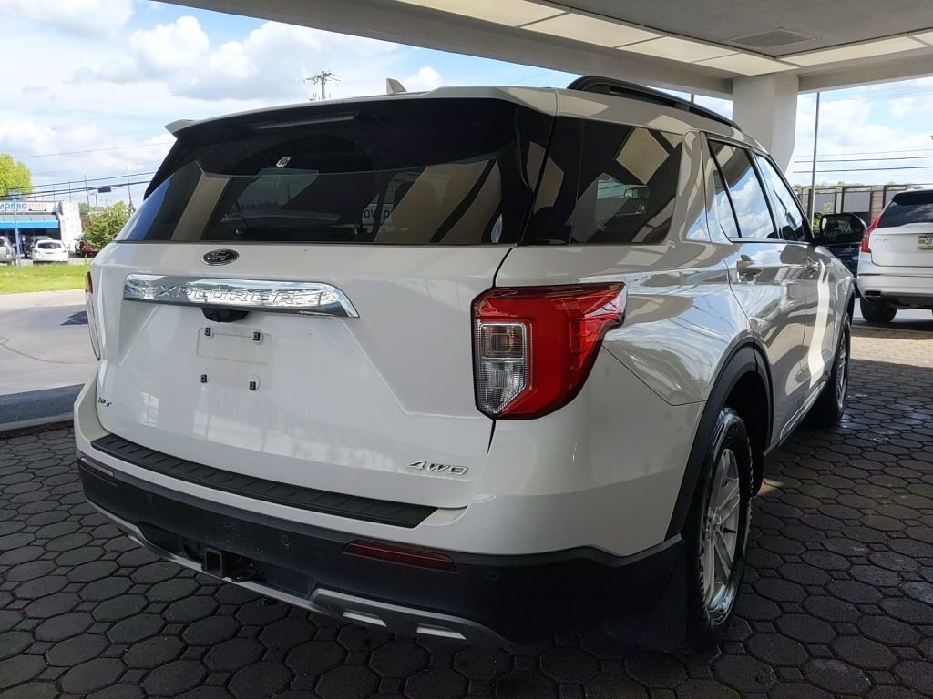 Certified 2022 Ford Explorer XLT w/ Equipment Group 202A AWD/4WD image 6
