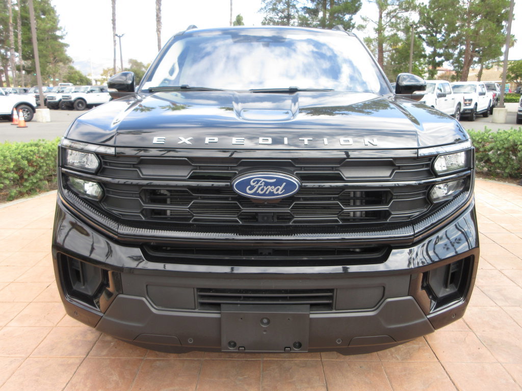Certified 2025 Ford Expedition Max Active RWD image 8