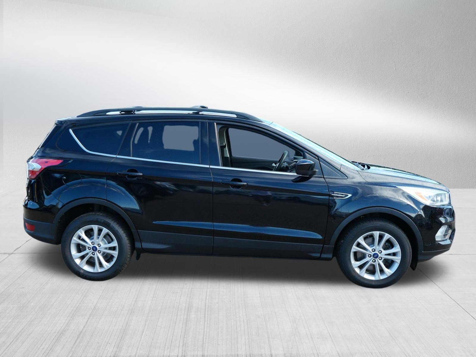 Certified 2017 Ford Escape SE w/ Equipment Group 201A AWD/4WD image 8