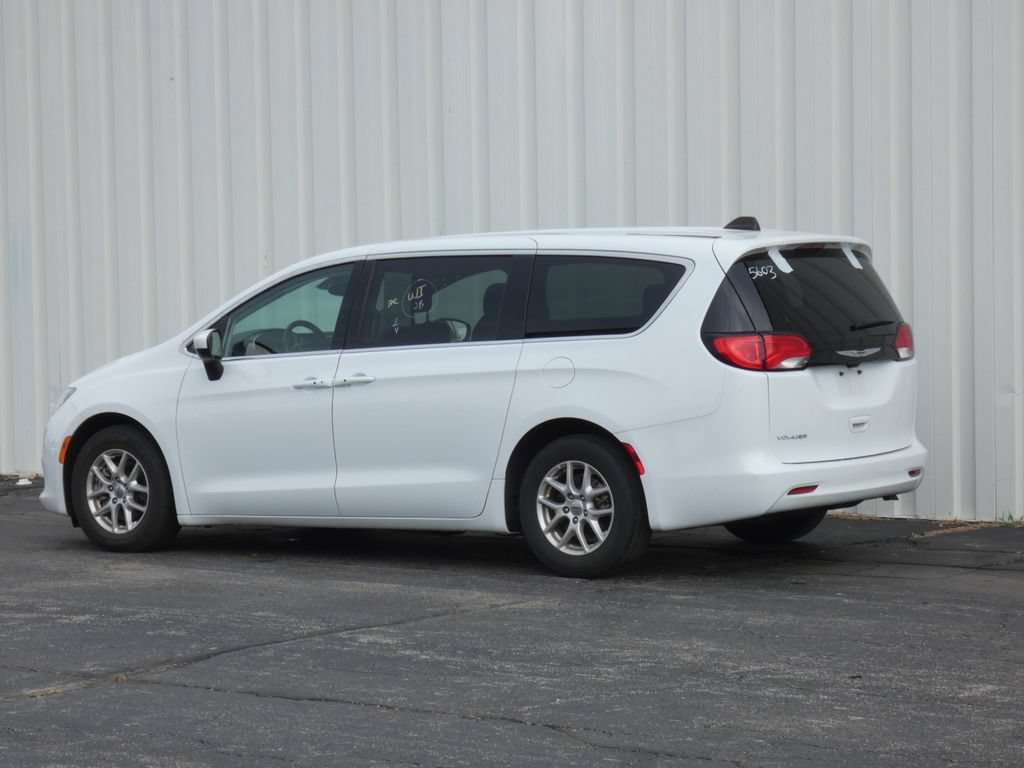 Used 2023 Chrysler Voyager LX FWD image 39