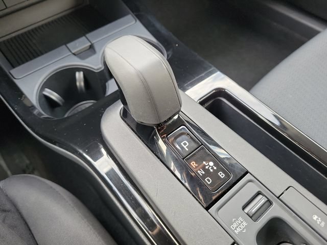 Used 2024 Toyota Prius LE FWD image 32
