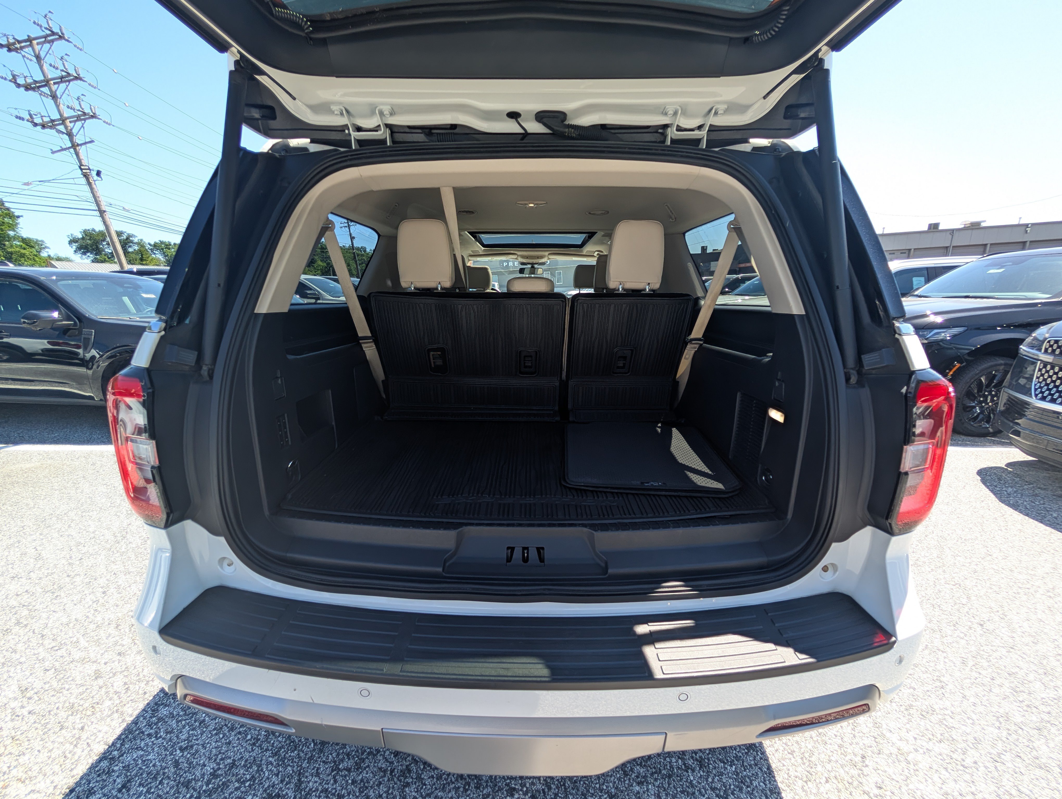 Certified 2023 Ford Expedition Max Platinum AWD/4WD image 15