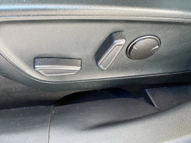 Certified 2022 Ford Escape SE w/ SE Sport Appearance Package image 33