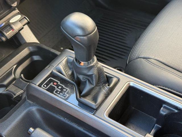 Used 2023 Toyota Tacoma TRD Off-Road w/ TRD Premium Off Road Package AWD/4WD image 21