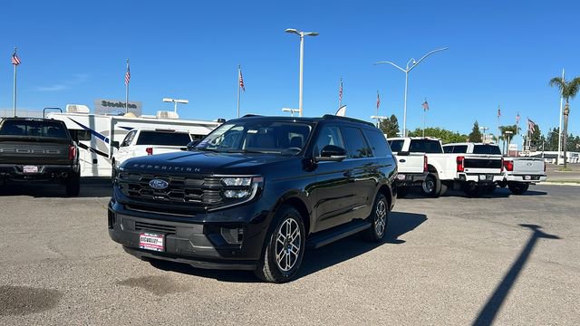 Certified 2025 Ford Expedition Active image 8