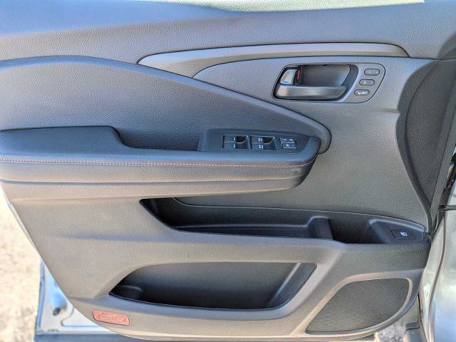 Used 2025 Honda Ridgeline TrailSport image 17