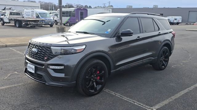Certified 2020 Ford Explorer ST w/ ST Street Pack image 3