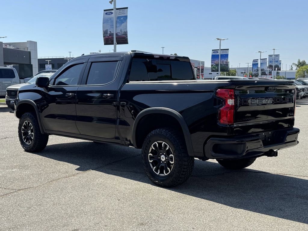 Used 2023 Chevrolet Silverado 1500 ZR2 w/ Technology Package image 4