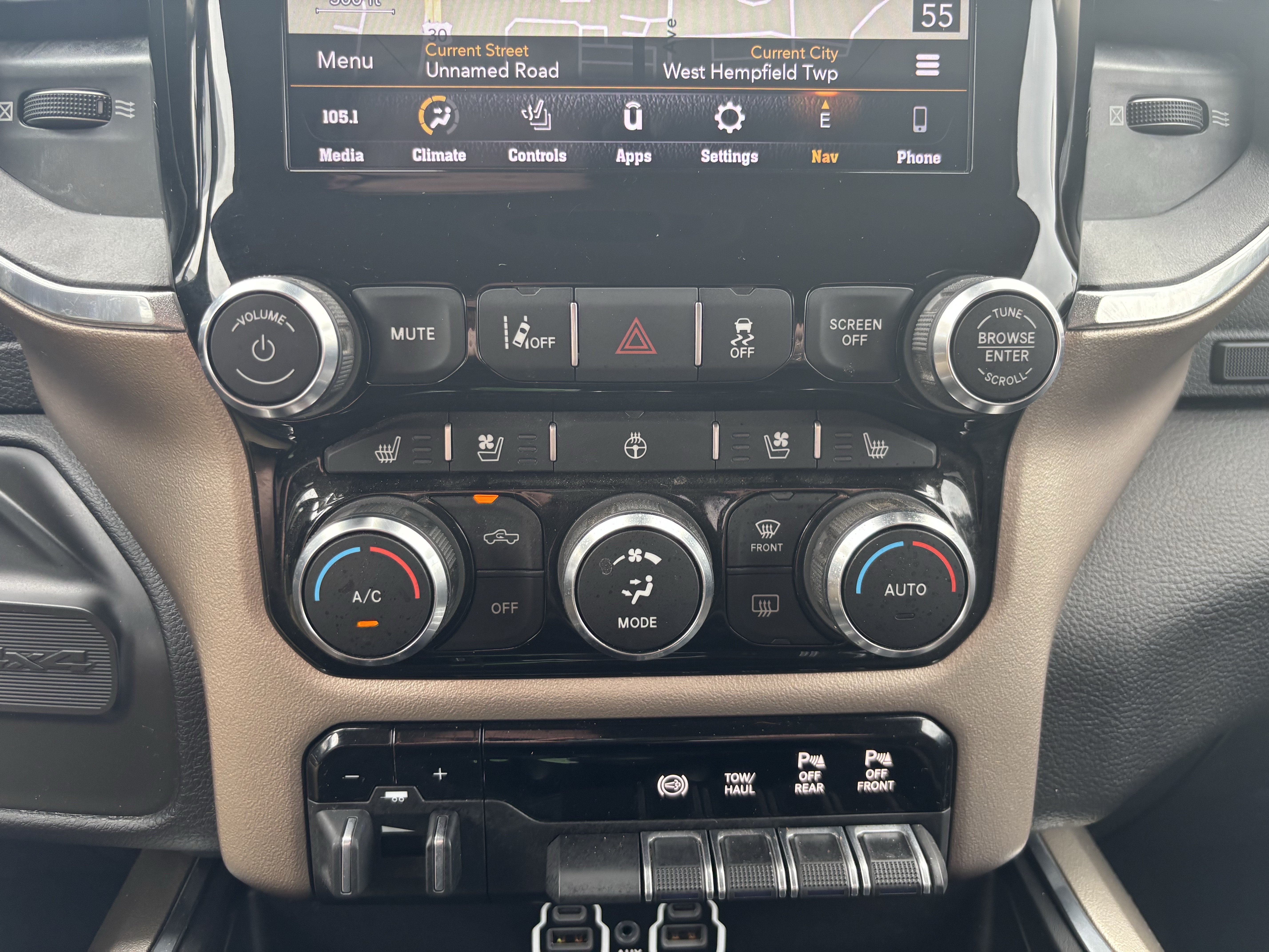 Used 2021 RAM 3500 Laramie w/ Safety Group AWD/4WD image 25
