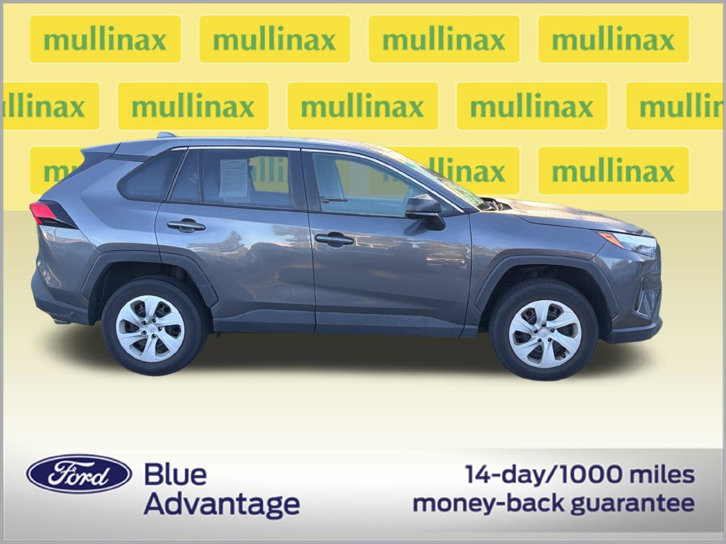 Used 2024 Toyota RAV4 LE FWD image 2