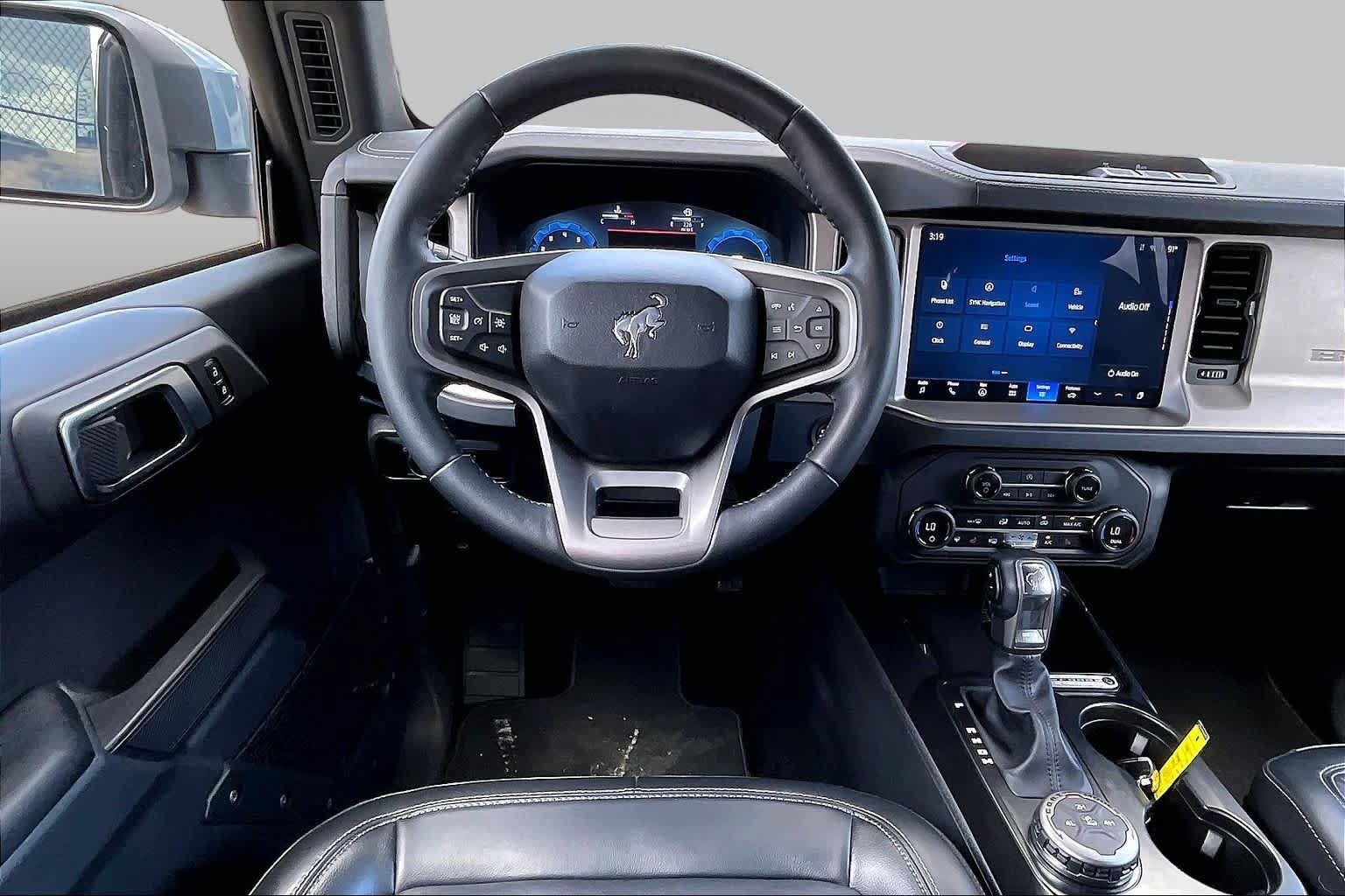 Certified 2025 Ford Bronco Outer Banks AWD/4WD image 6