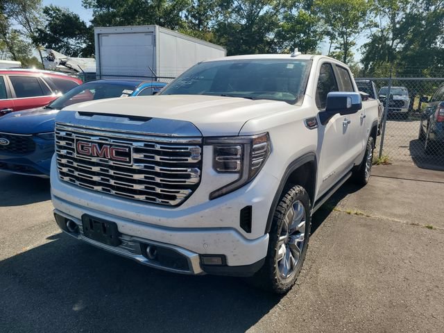Used 2024 GMC Sierra 1500 Denali w/ Denali Reserve Package AWD/4WD image 1