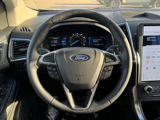 Certified 2024 Ford Edge Titanium w/ Equipment Group 301A AWD/4WD image 25