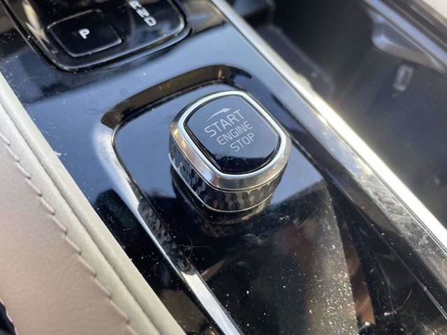 Used 2024 Volvo XC90 B5 Plus w/ Protection Package Premier image 29