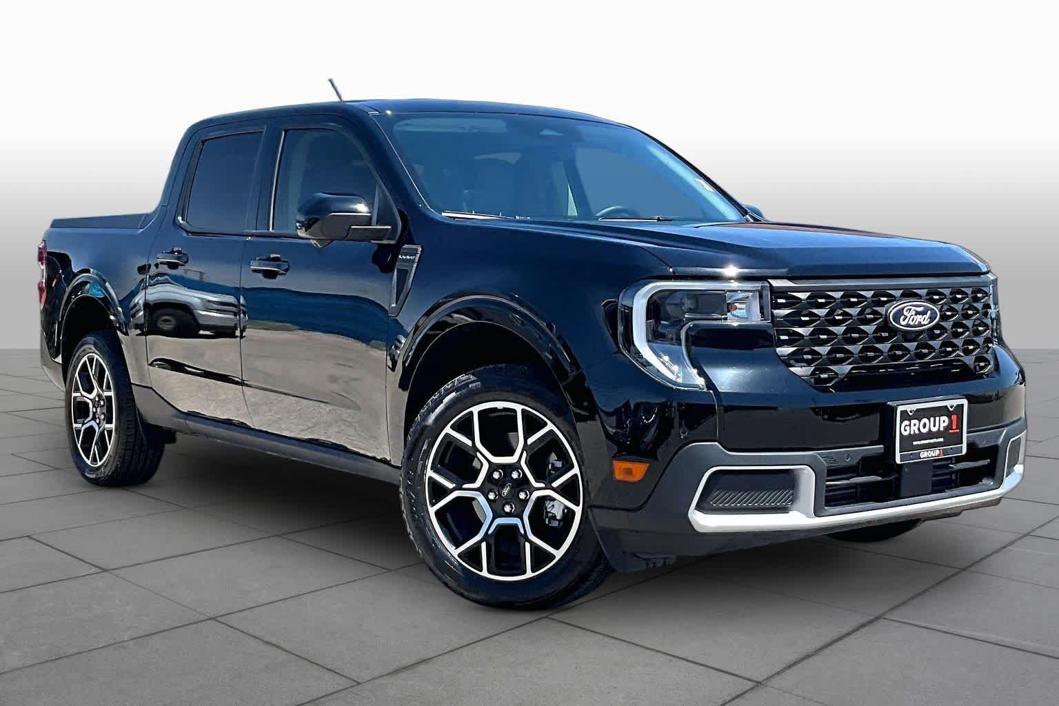 Certified 2025 Ford Maverick Lariat w/ 4K Tow Package AWD/4WD image 3