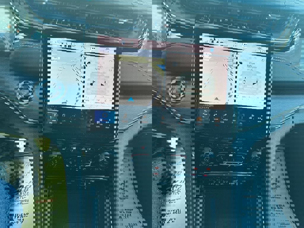 Used 2023 Jeep Grand Cherokee Overland w/ Luxury Tech Group IV image 9