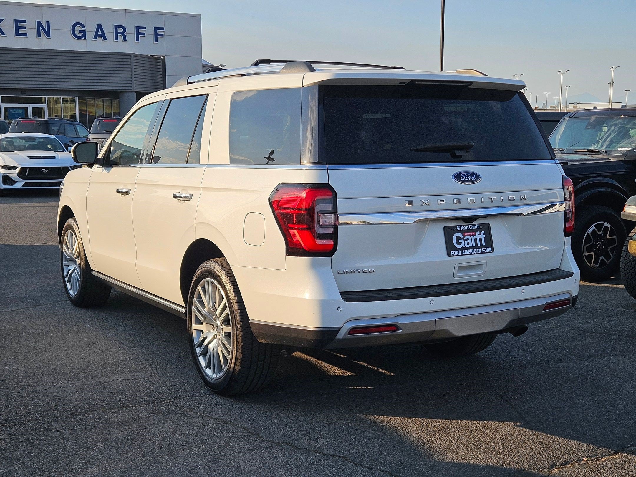 Certified 2023 Ford Expedition Limited AWD/4WD image 8