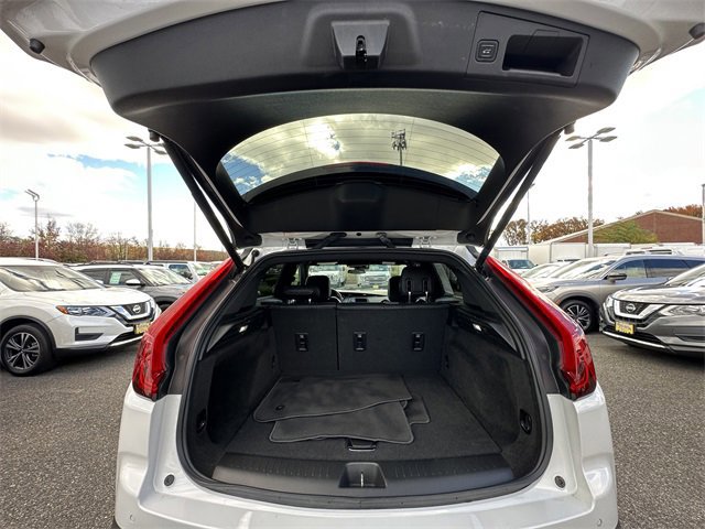 Used 2022 Cadillac XT4 Luxury w/ Cold Weather Package image 41