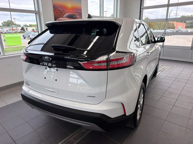 Certified 2023 Ford Edge SEL w/ Convenience Package AWD/4WD image 4