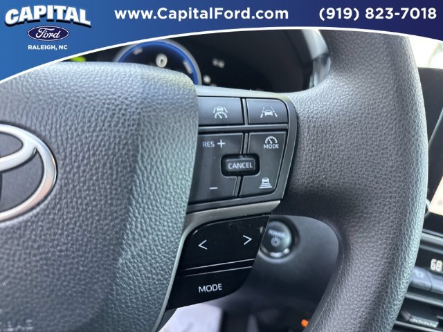 Used 2025 Toyota Camry LE FWD image 23