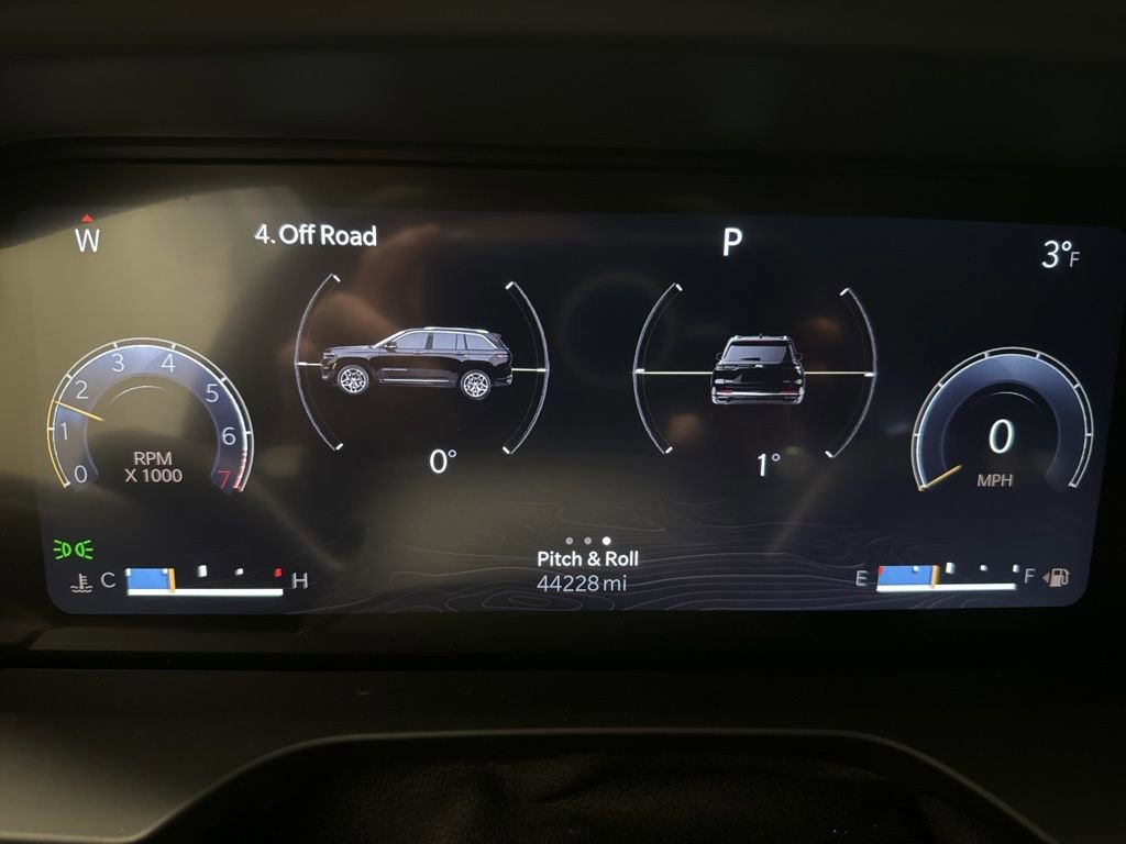 Used 2023 Jeep Grand Cherokee Limited w/ Trailer Tow Prep Group (B) image 18