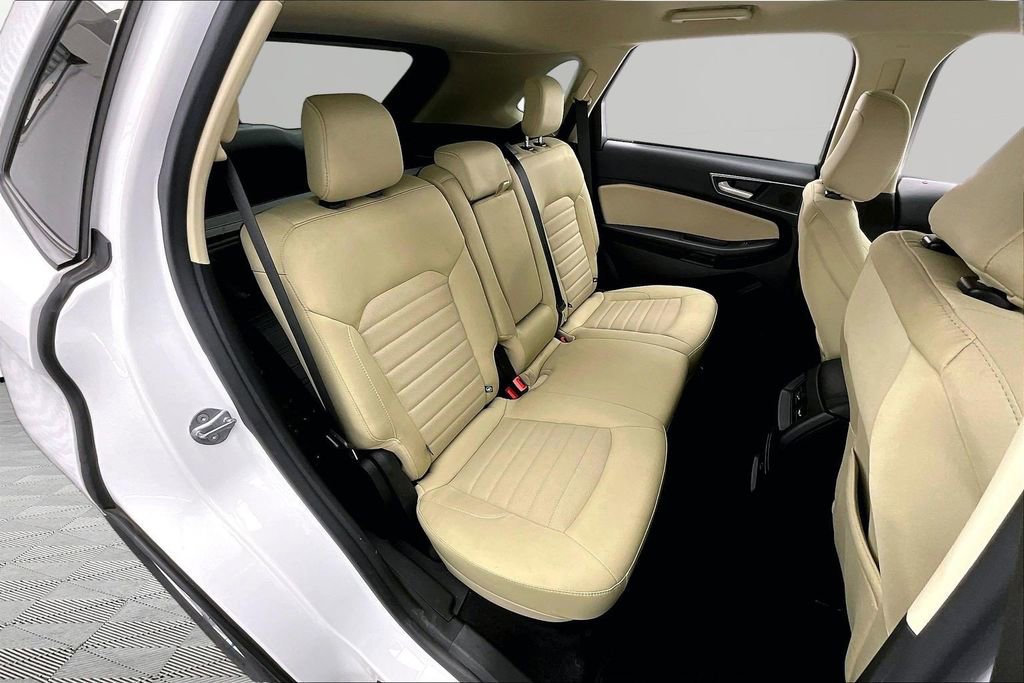 Certified 2022 Ford Edge SE w/ Cargo Accessory Package AWD/4WD image 27