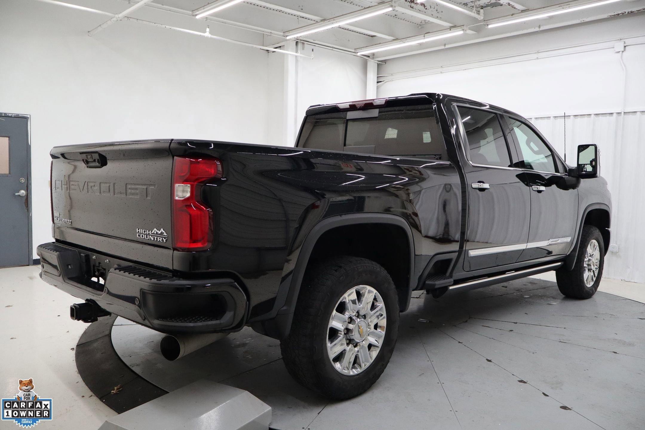 Used 2024 Chevrolet Silverado 2500 High Country w/ High Country Premium Package image 6