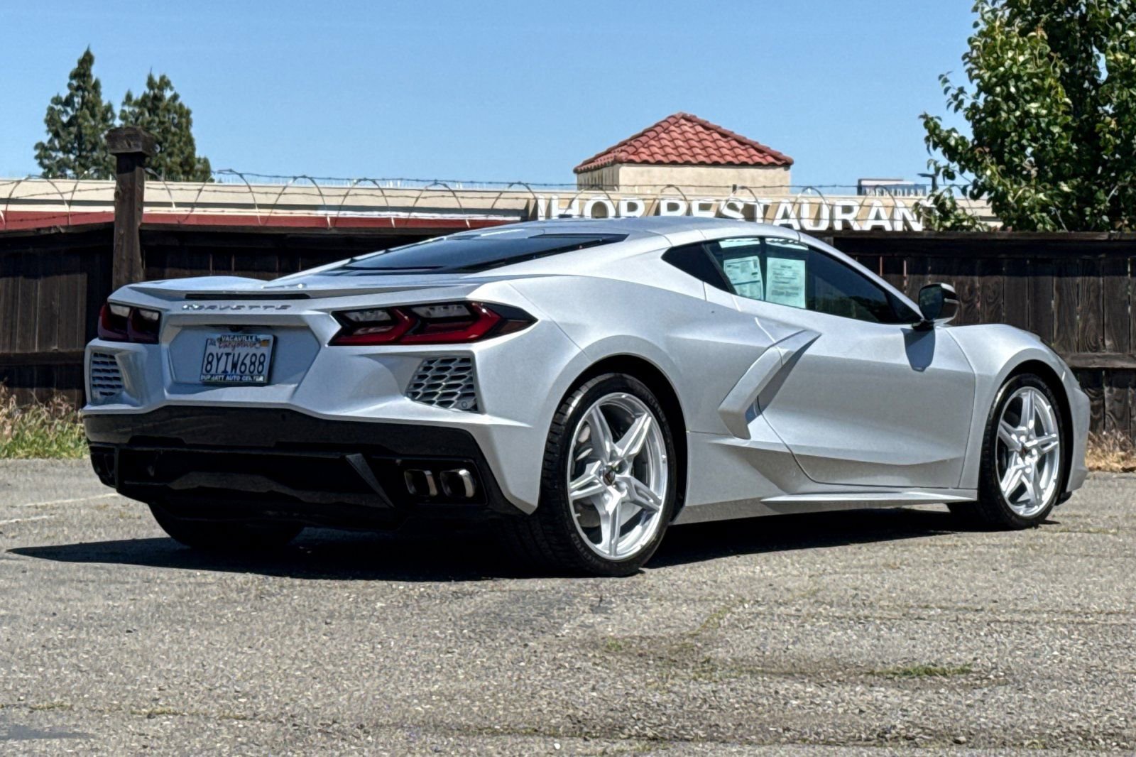 Used 2020 Chevrolet Corvette Stingray Coupe w/ Chrome Exterior Badge Package RWD image 4