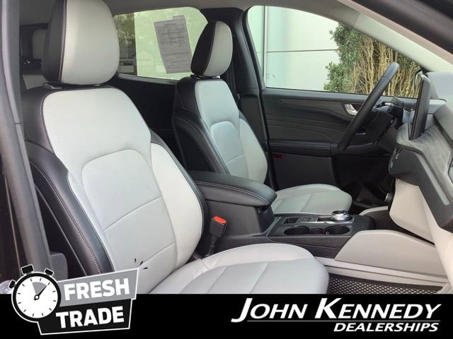Certified 2023 Ford Escape Platinum AWD/4WD image 24