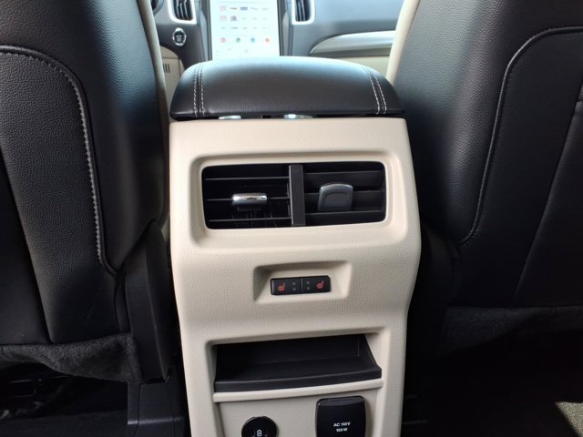 Certified 2024 Ford Edge Titanium w/ Equipment Group 301A AWD/4WD image 7