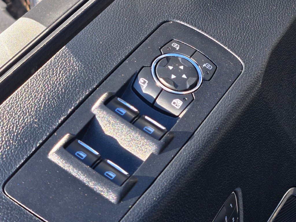 Certified 2019 Ford F150 Lariat w/ Equipment Group 502A Luxury AWD/4WD image 22
