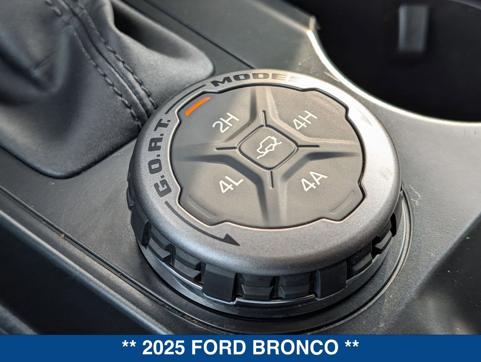 Certified 2025 Ford Bronco Badlands image 30