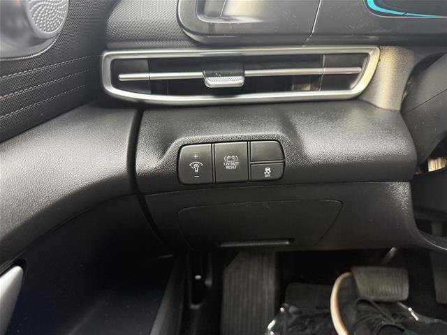 Used 2025 Hyundai Elantra Hybrid FWD image 14