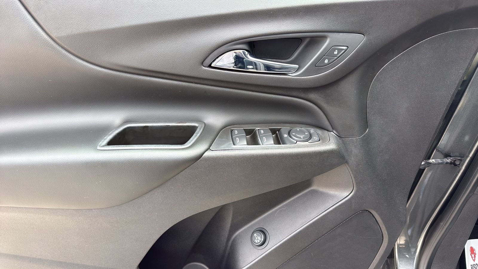 Used 2021 Chevrolet Equinox LT FWD image 12