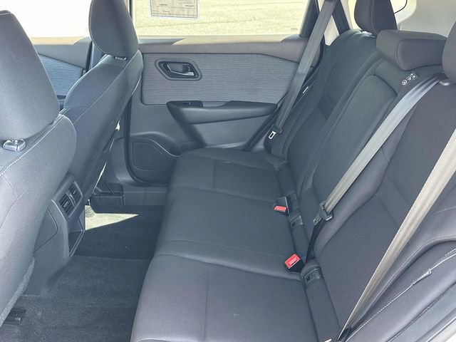 Used 2023 Nissan Rogue S AWD/4WD image 12