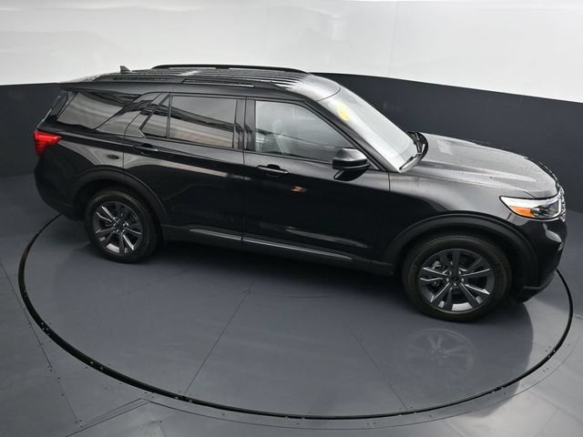 Certified 2023 Ford Explorer XLT w/ Equipment Group 202A AWD/4WD image 31