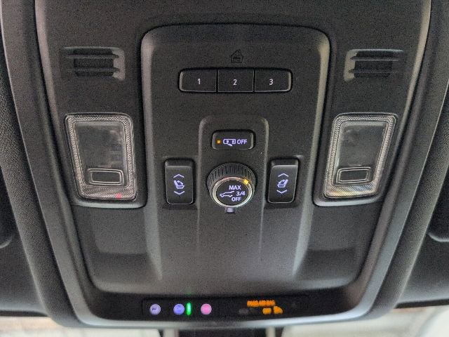 Used 2022 Chevrolet Tahoe RST w/ Luxury Package AWD/4WD image 29