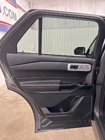 Certified 2023 Ford Explorer ST-Line w/ Class IV Trailer Tow Package image 9