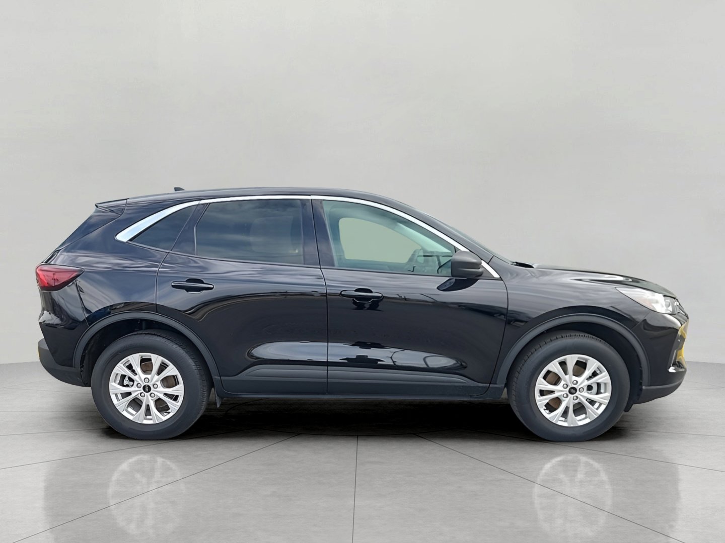 Certified 2023 Ford Escape Active AWD/4WD image 5
