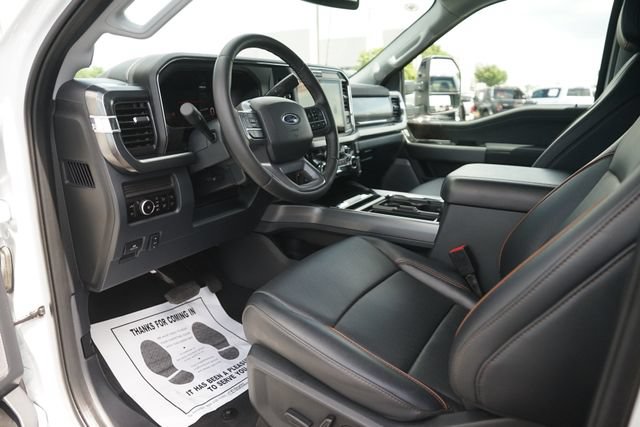 Certified 2025 Ford F250 Lariat w/ FX4 Off-Road Package AWD/4WD image 8