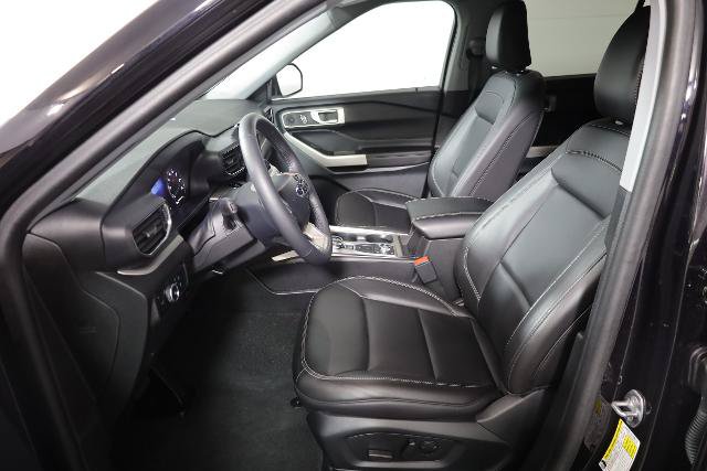 Certified 2024 Ford Explorer XLT w/ Equipment Group 202A AWD/4WD image 8