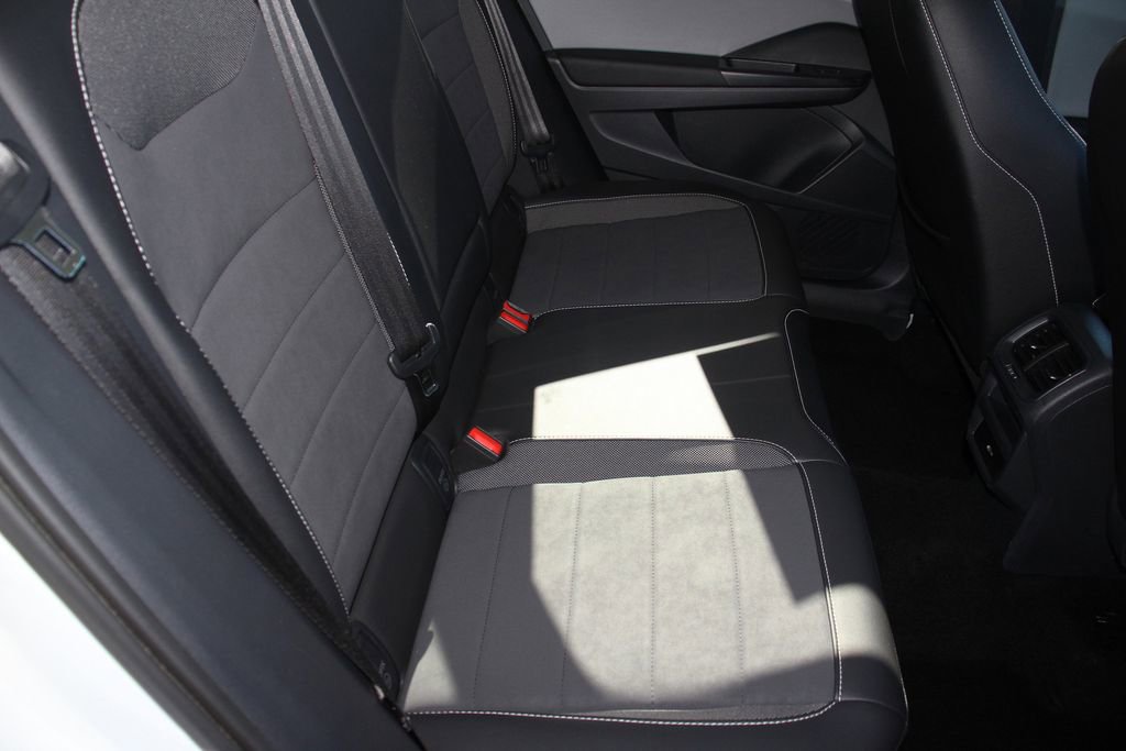 Used 2023 Volkswagen Taos SE image 25