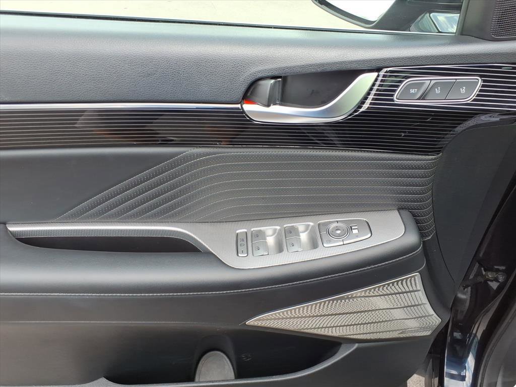 Used 2024 Hyundai Palisade Calligraphy image 10