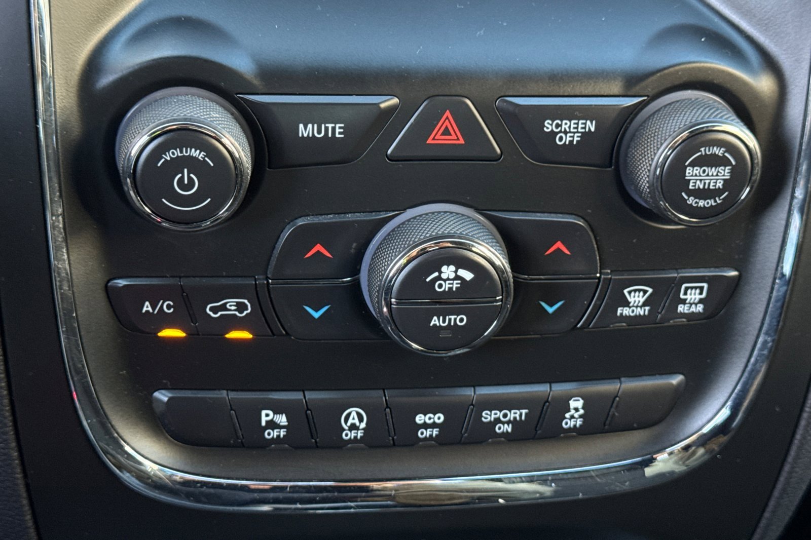 Used 2018 Dodge Durango SXT w/ Quick Order Package 2BB image 20