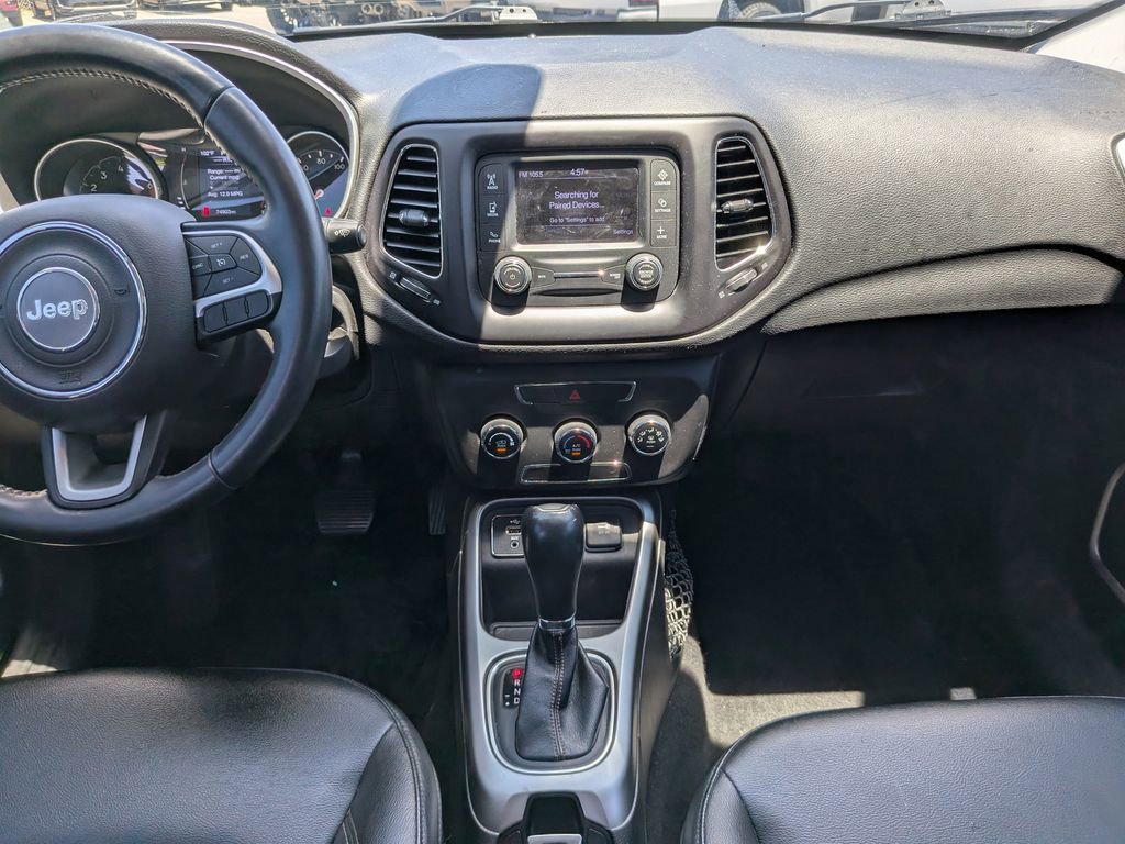 Used 2018 Jeep Compass Latitude FWD image 16