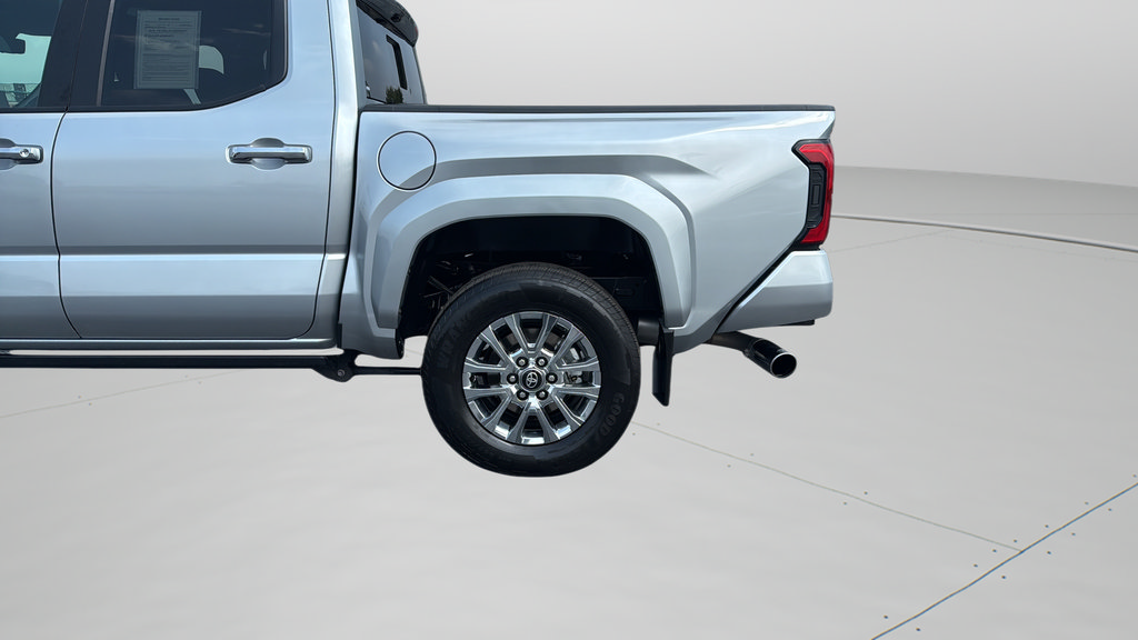 Used 2025 Toyota Tacoma Limited AWD/4WD image 32