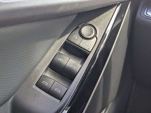 Used 2025 Chevrolet Equinox LT w/ Convenience Package II image 25