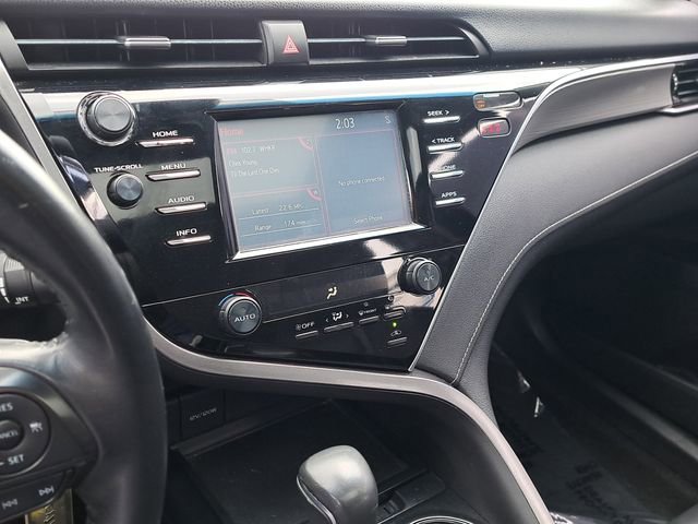 Used 2018 Toyota Camry SE w/ Moonroof Package image 26