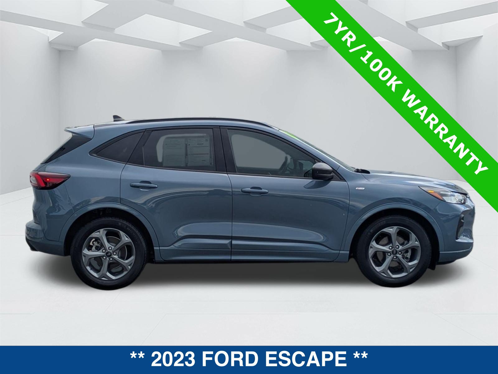 Certified 2023 Ford Escape ST-Line FWD image 4