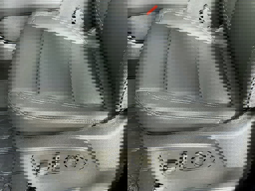 Used 2025 Chevrolet Tahoe LT w/ Comfort Package image 31